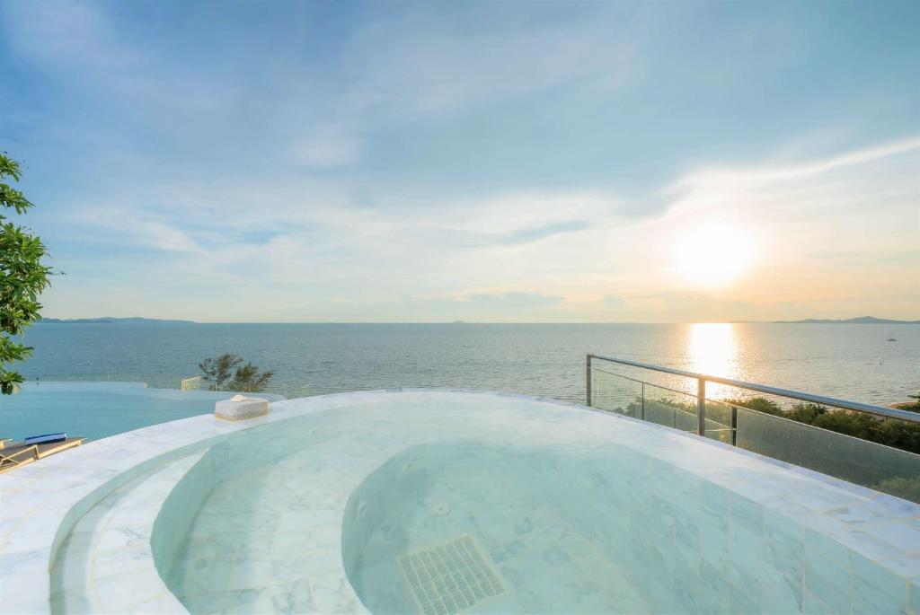 Bayphere Hotel Pattaya Ban Nong Hin  Extérieur photo